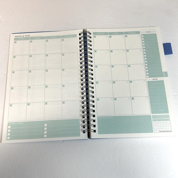 Planner (no date) - Picture 4 of 6